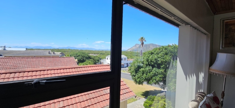 3 Bedroom Property for Sale in Kleinbaai Western Cape